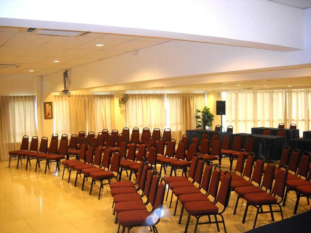 Sun Inns Hotel Sitiawan Buitenkant foto