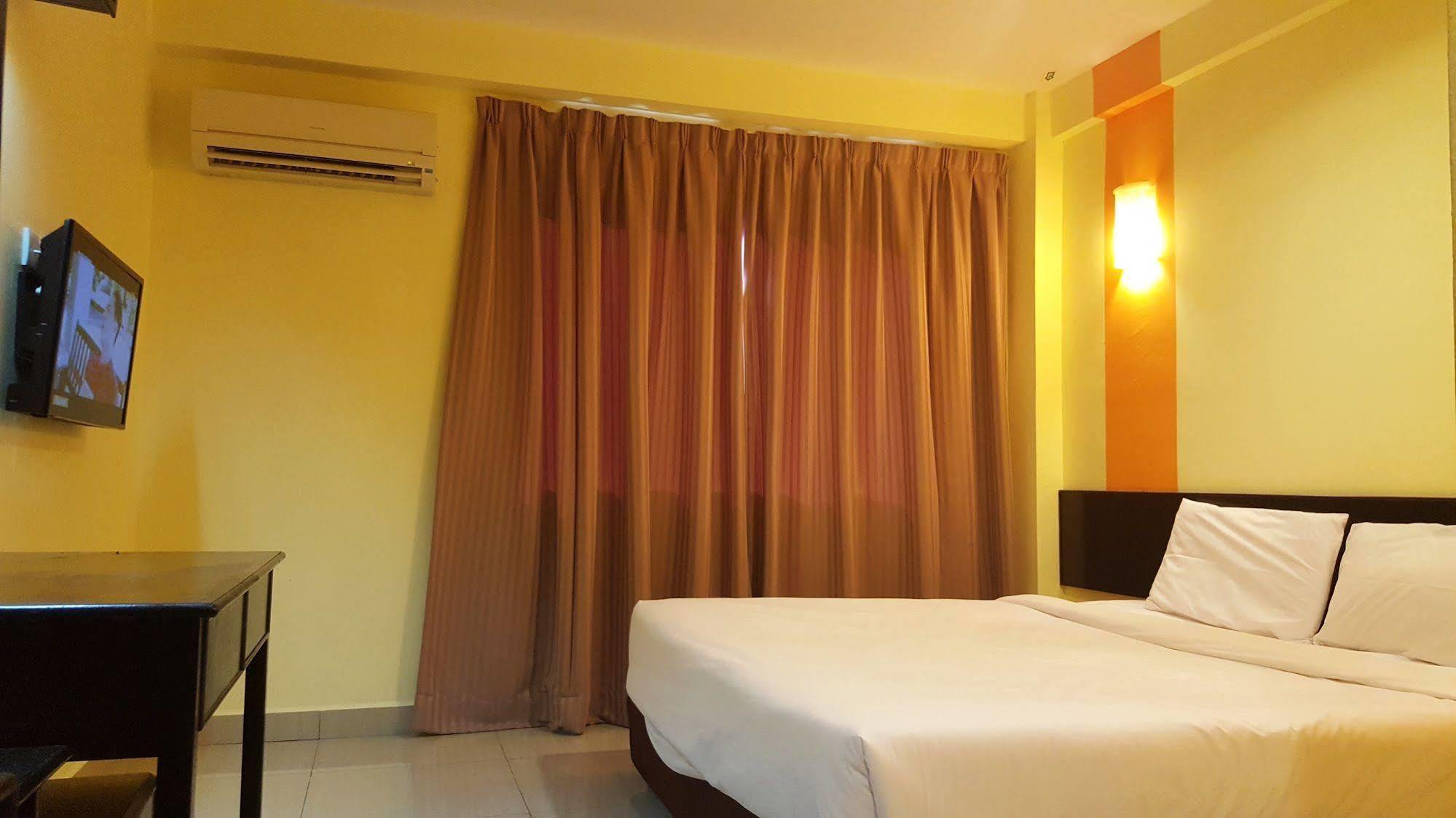 Sun Inns Hotel Sitiawan Buitenkant foto