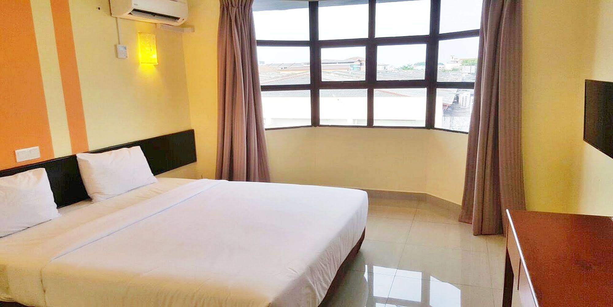 Sun Inns Hotel Sitiawan Buitenkant foto